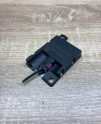 BMW 5 E60 E61 Bluetooth antenna 6928461 10819610 WITHPLUG