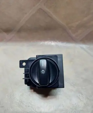 Mercedes-Benz A W169 Light switch 1695451304 32220301