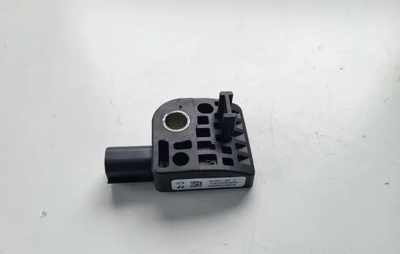 Hyundai ix35 Airbag deployment crash/impact sensor