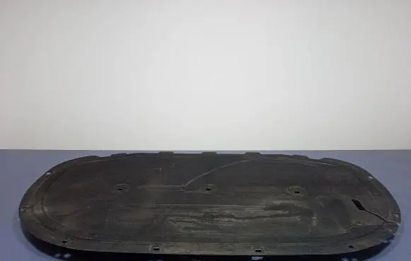 Engine bonnet/hood sound/heat insulation