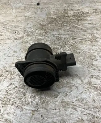 Audi A4 S4 B6 8E 8H Mass air flow meter 038906461C 0281002757