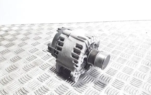Volkswagen Golf VII Generator/alternator 04C903023K