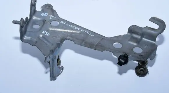 Mercedes-Benz C W205 Pneumatic air compressor holding bracket A2053200143