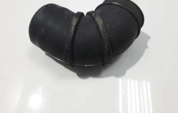 Mitsubishi Pajero Air intake hose/pipe MR312394