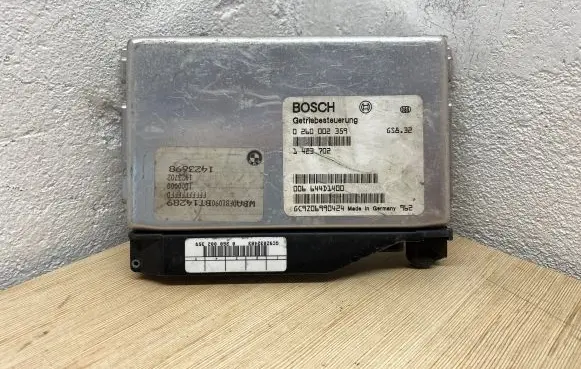 BMW 7 E38 Engine control unit/module 1423702 0260002359