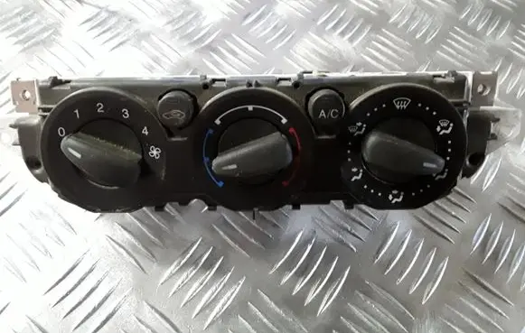 Ford Focus Climate control unit 7M5T19980AA 69607332
