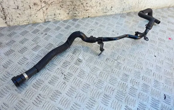 Audi A8 S8 D3 4E Engine coolant pipe/hose 4E0121400M