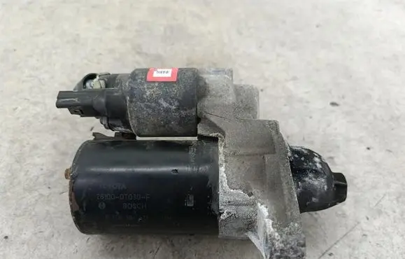Toyota Auris E210 Starter motor 281000T030F