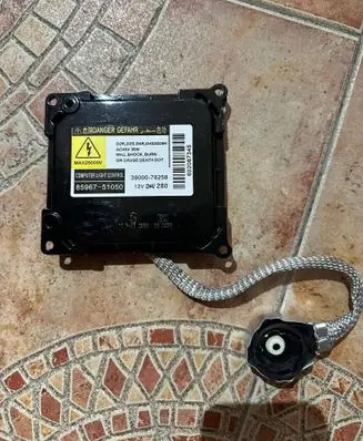 Lexus LS 460 - 600H Xenon control unit/module 8596751050 3900078258