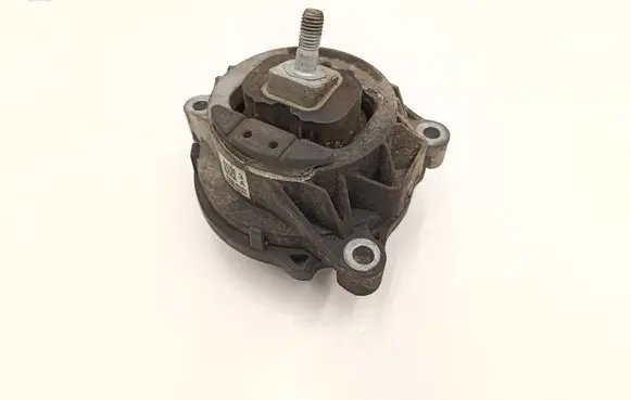 BMW 3 F30 F35 F31 Engine mount bracket 6856405