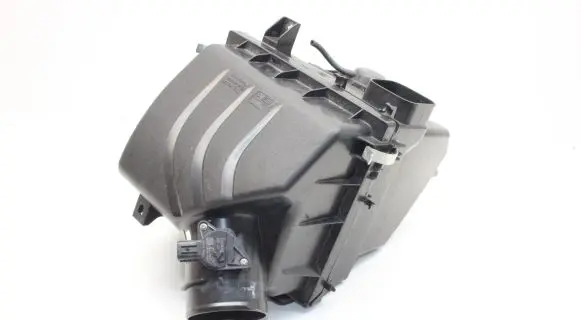 Toyota Yaris XP210 Air filter box 2220475040