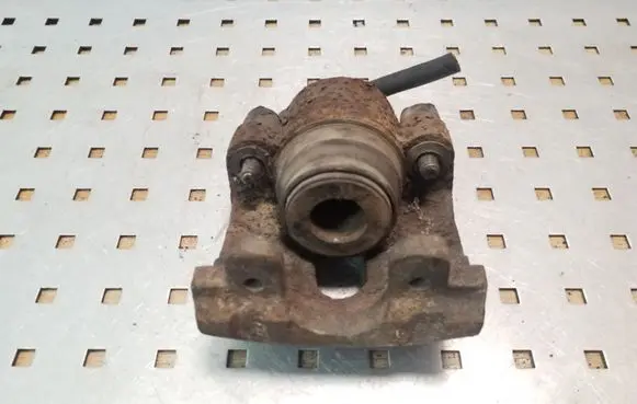 Jeep Grand Cherokee (WJ) Rear brake caliper