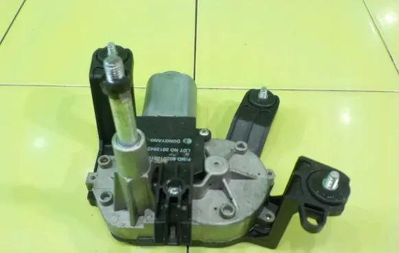 Chevrolet Cruze Rear window wiper motor 95483121