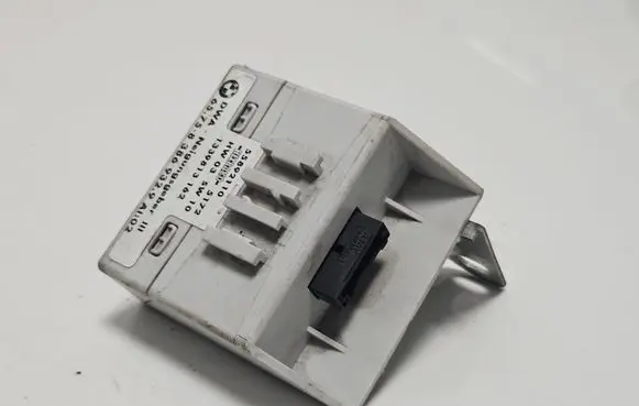 BMW 5 E39 Yaw turn rate sensor 8386932 55892110 133981316