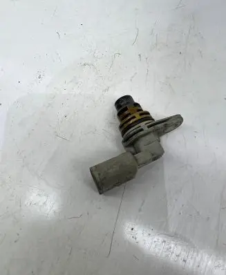 Volkswagen Touran I Camshaft position sensor 030907601E