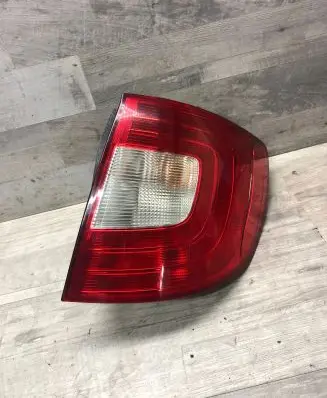 Skoda Superb B6 (3T) Rear/tail lights 3T9945096 214802