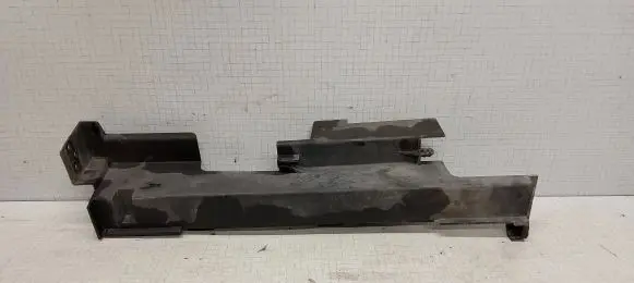 Chrysler Voyager Radiator mount bracket 868506T