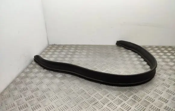 Mercedes-Benz CLA C117 X117 W117 Engine compartment rubber 