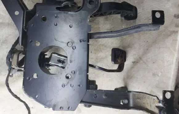 Volkswagen Sharan Brake pedal bracket assembly YM212L388GFW 7M3721031K 00000078667