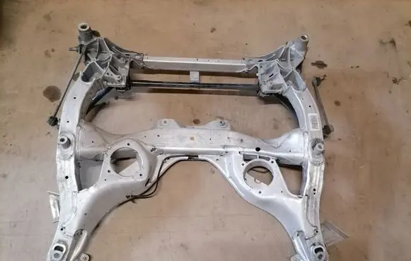 BMW 6 F12 F13 Front subframe 6778375 6781527 6777933