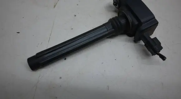 High voltage ignition coil