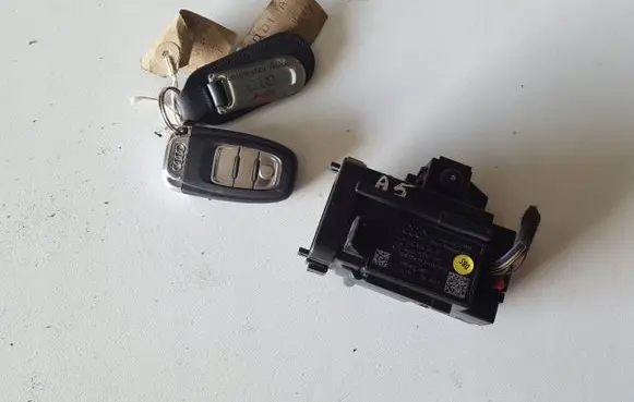 Audi A5 8T 8F Ignition lock 8K0909131B
