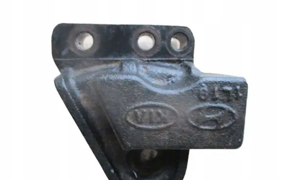 Hyundai i10 Engine mounting bracket