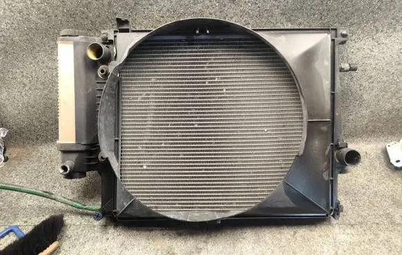 BMW 5 E34 Coolant radiator 1712835