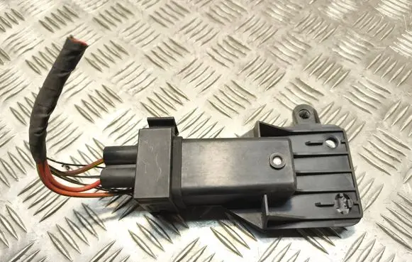 Skoda Fabia Mk3 (NJ) Coolant fan relay 5J0919506 270616 HW05H008
