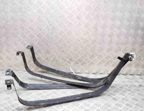 Maserati Levante Fuel tank mounting bracket 670007868 670007867