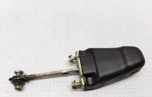 Volkswagen PASSAT B4 Front door check strap stopper 3A0837323