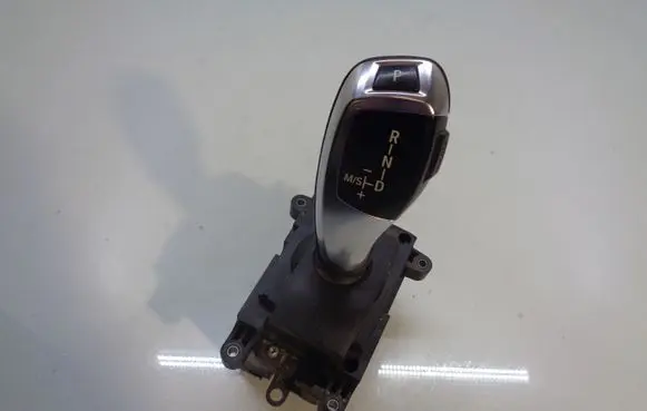 BMW 5 F10 F11 Gear shift switch/knob 9218102