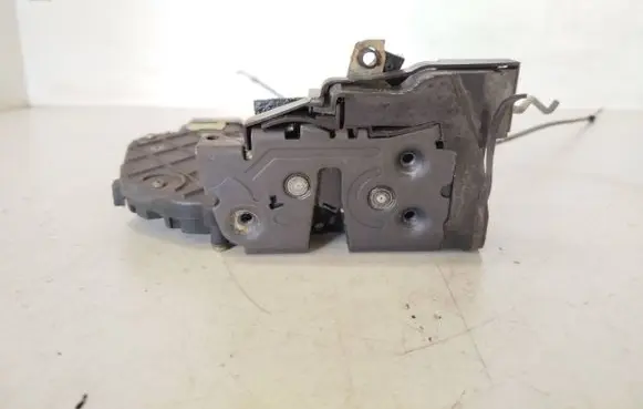 Mazda 3 I Front door lock 3N6AA21813L