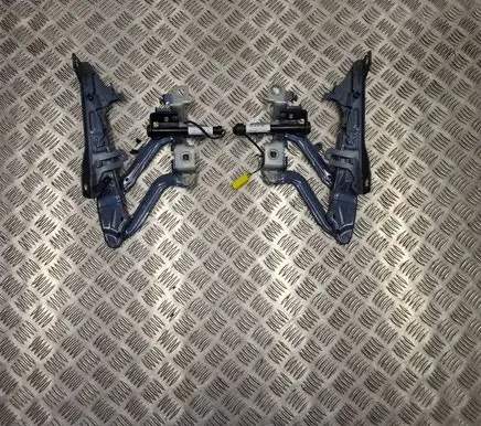 BMW iX Engine bonnet/hood hinges 7933385 7933396 7933383