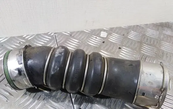 BMW 1 E81 E87 Intercooler hose/pipe 7797480