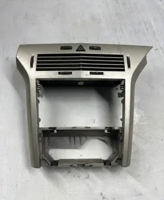 Opel Astra H Dashboard center trim panel 331985437