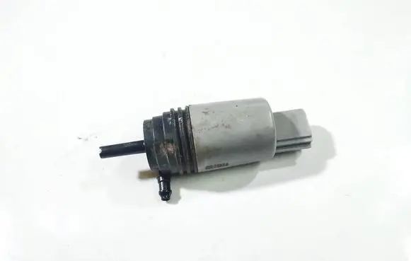 BMW 5 E60 E61 Windscreen/windshield washer pump 67126934159 23557610
