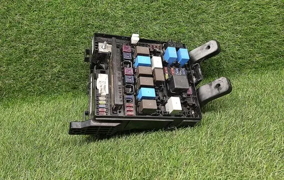 Hyundai ix35 Fuse module 919502S010