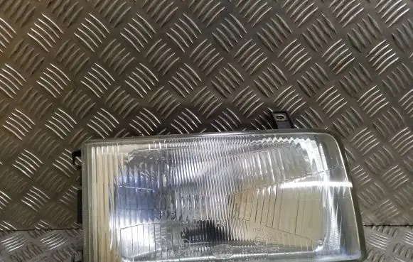 Volkswagen Transporter - Caravelle T4 Headlight/headlamp 0244438