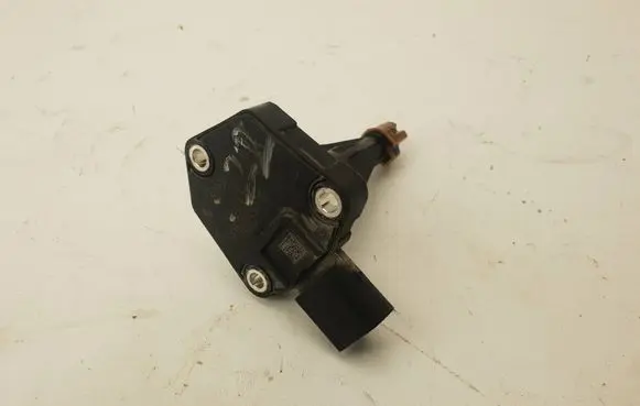 BMW 2 F22 F23 Oil level sensor 7638341 6PR01049715 30293414