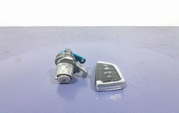 BMW M4 F82 F83 Ignition lock 5A40689