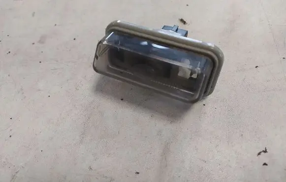 Toyota Avensis T250 Number plate light