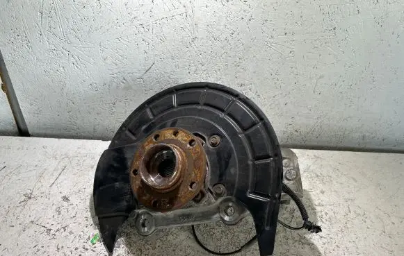 Jeep Cherokee Front wheel hub 8159970 KD467308