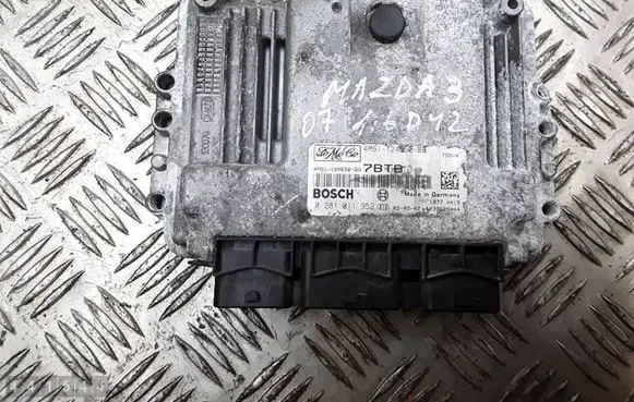 Mazda 3 I Engine control unit/module 4M5112A600BB