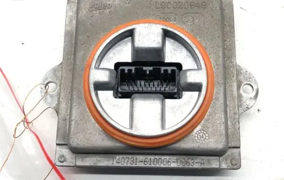Jeep Grand Cherokee Voltage converter/converter module L90035854