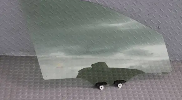 Toyota RAV 4 (XA50) Front door window glass four-door SZYBAPRAWYPRAV4V