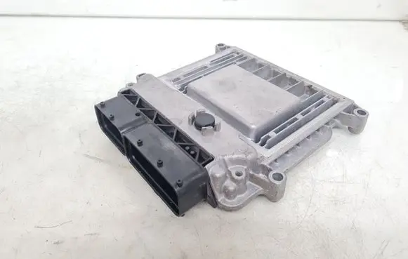 KIA Ceed Engine control unit/module 391102B660