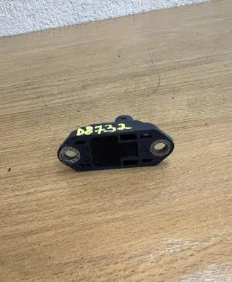 Porsche Panamera (970) Airbag deployment crash/impact sensor 97060611100 D8732