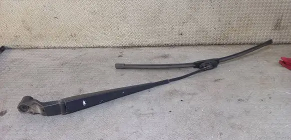 Nissan Note (E12) Windshield/front glass wiper blade 