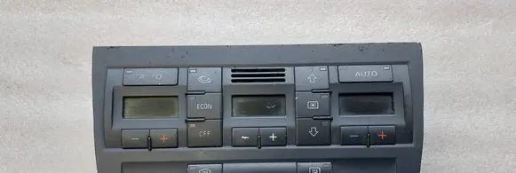 Audi A4 S4 B6 8E 8H Climate control unit 8E0820043AA